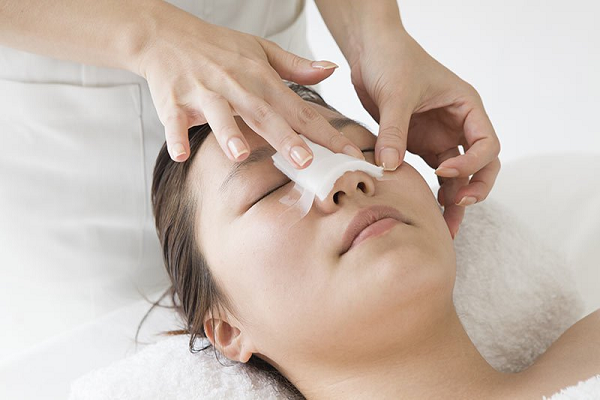 Nâng Mũi 2 Tháng Vẫn Sưng - Lý Do Tại Sao Và Cách Khắc Phục